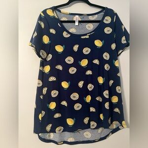 Lularoe Large Lemon Print Classic T